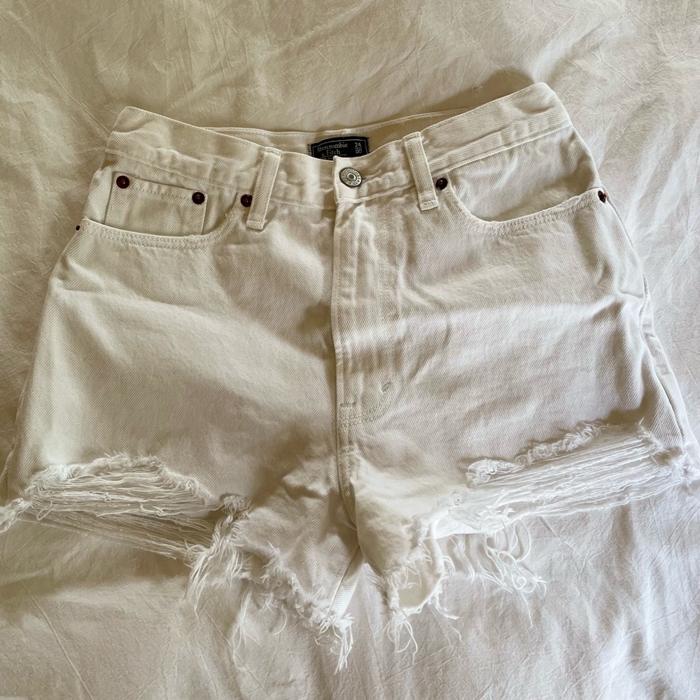 White Abercrombie and fitch denim shorts